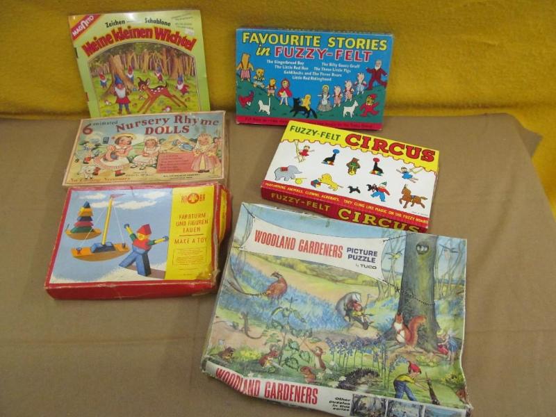 Vintage Nursery Rhyme dolls animate...