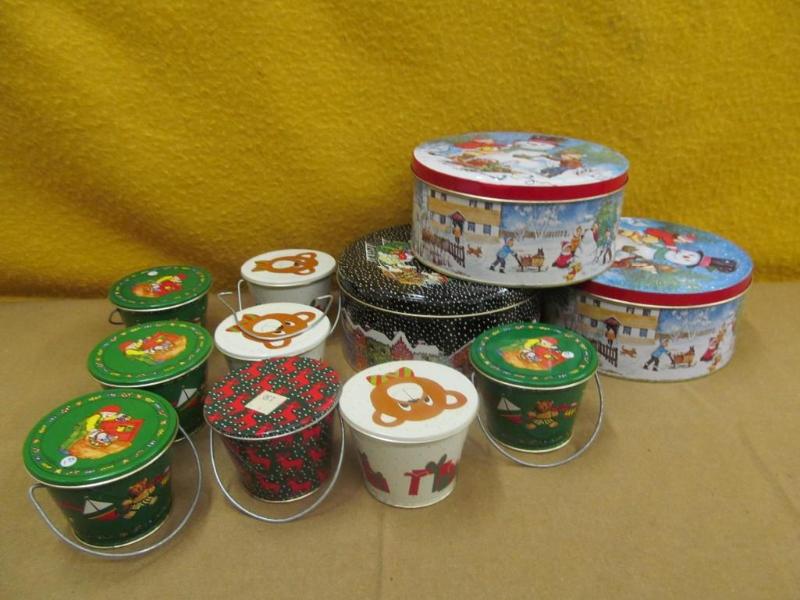 Tins -- Christmas 3 rounds and 8 sm...