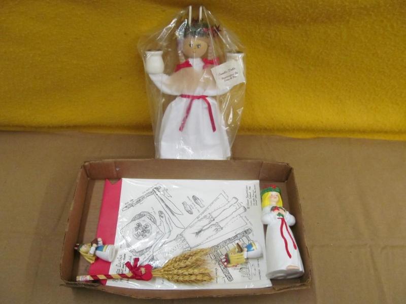 St. A Lucia Paper Dolls, Swen and P...