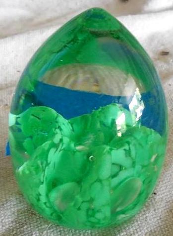 Art Glass Decor paperweight. &nbsp...