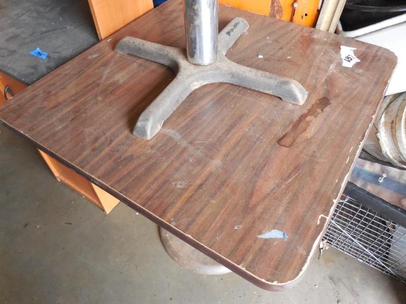 30 x 30 Table Coolstuff...