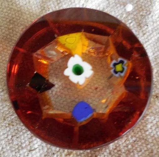 Art Glass Decor paperweight. &nbsp...