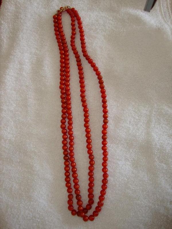 Red bead style necklace 26&quot...