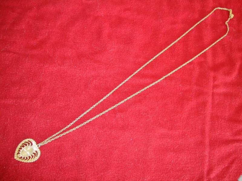 Gold color heart shape necklace 17&...