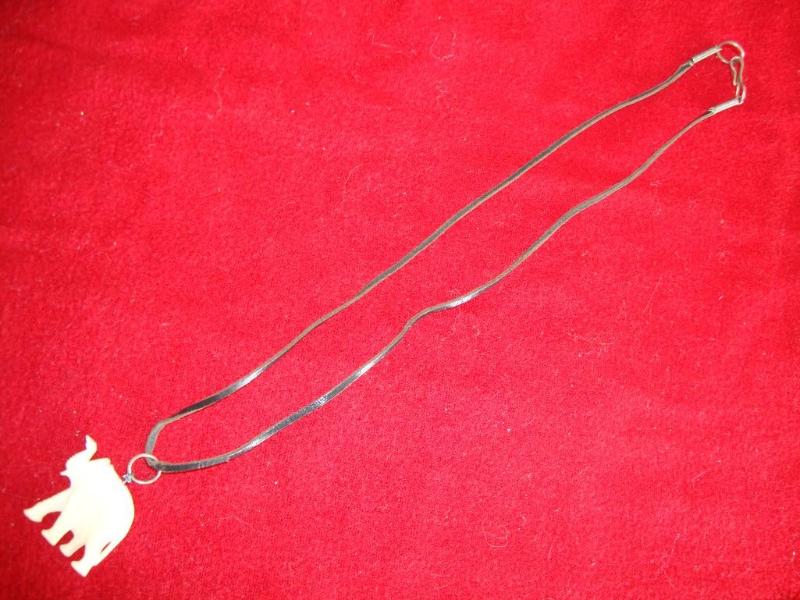 Elephant necklace with leather chai...