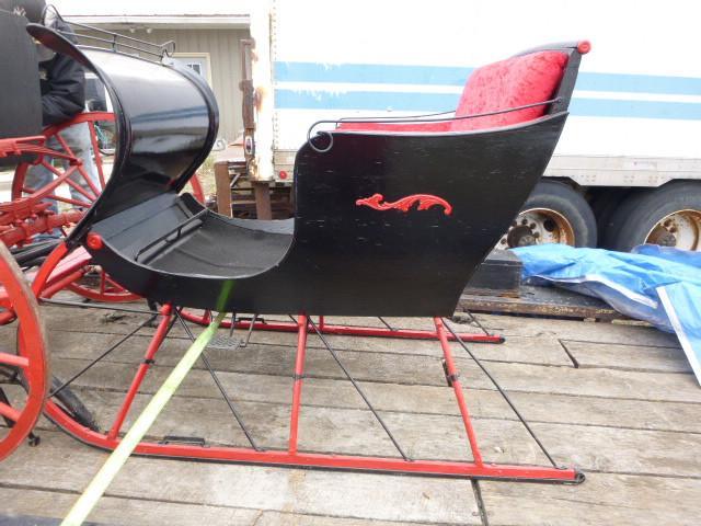 lot 1 image: Reconditioned Sleigh Nice Condition...