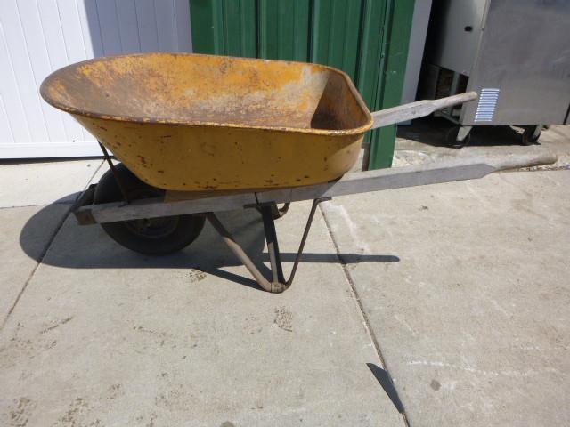 lot 10 image: Radio Wheel Barrow...