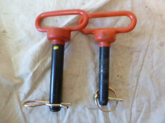 lot 113 image: 3 Hitch Pins...
