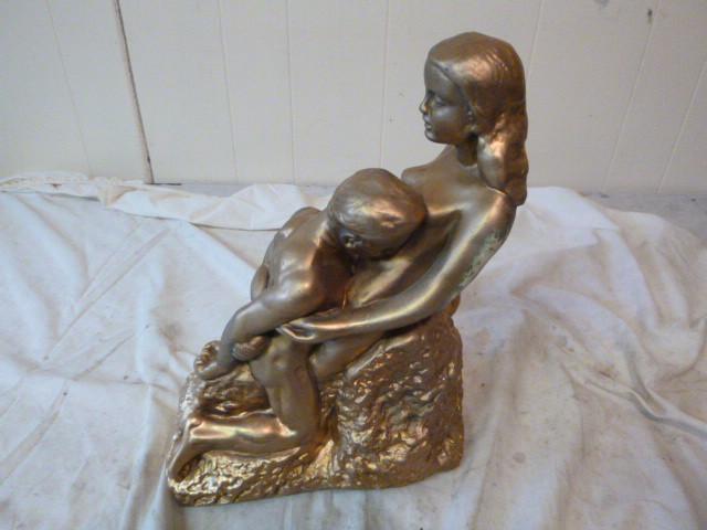 lot 118 image: Table Statue...