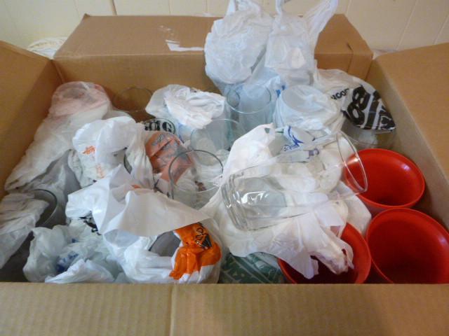 lot 122 image: Box of Miscellaneous Glassware...