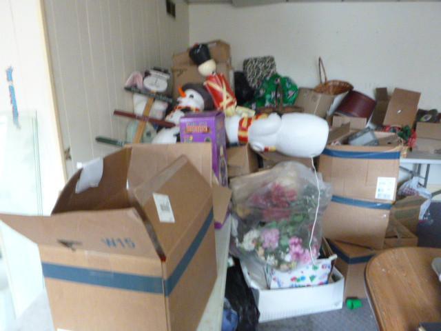 lot 140 image: Very Large Lot of Holiday Decoratio...