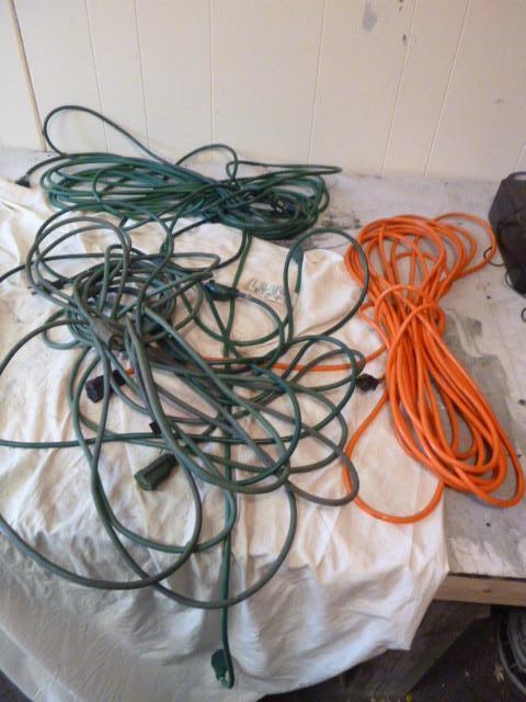lot 185 image: 3 Extension Cords...