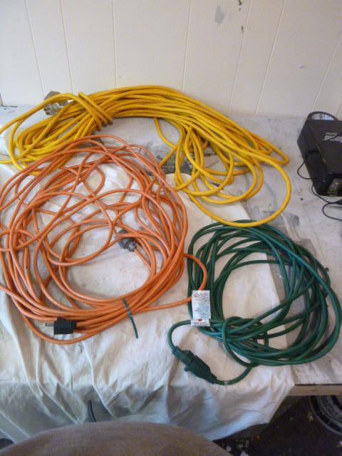 lot 186 image: 3 Extension Cords...