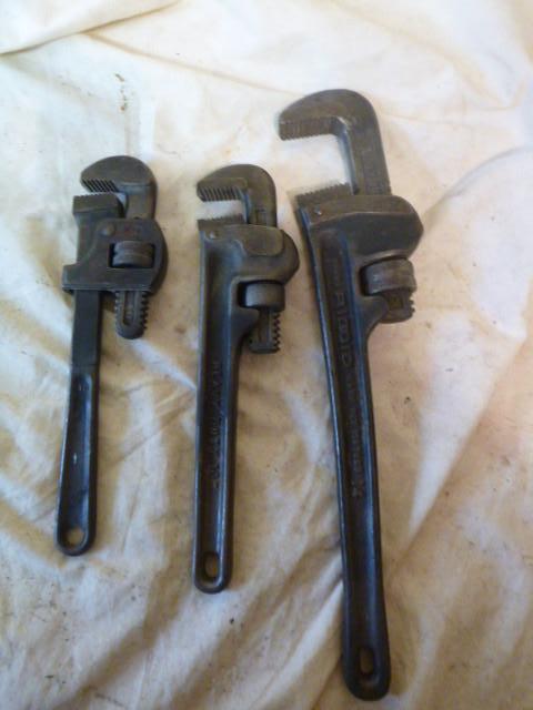 lot 223 image: 3 Pipe Wrenches 14" and 2 10&q...