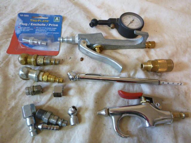 lot 246 image: Miscellaneous Air Chucks, Air Nozzl...