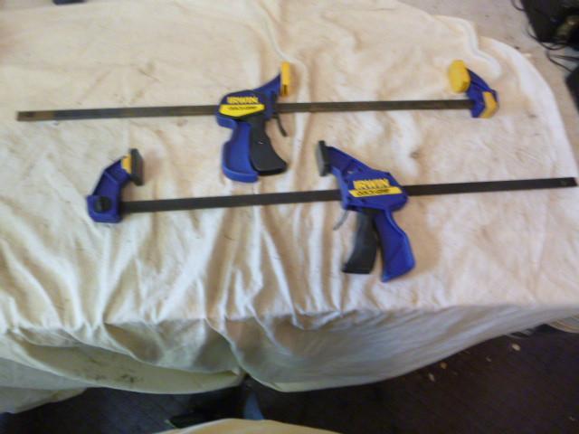 lot 305 image: 2 - 24" Irwin Quick Grip Bar C...