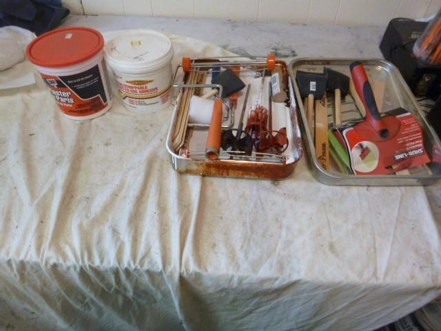 lot 310 image: Miscellaneous Paint Supplies...