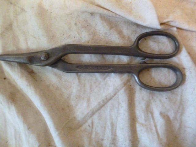 lot 311 image: Tin Snips...