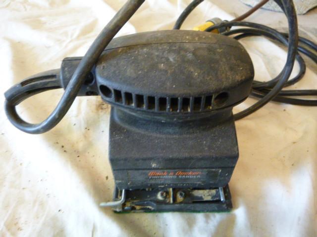lot 32 image: Black & Decker Finishing Palm S...