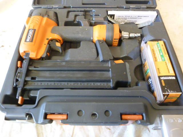lot 35 image: Ridgid Brad Nailer Model #R213BNA -...