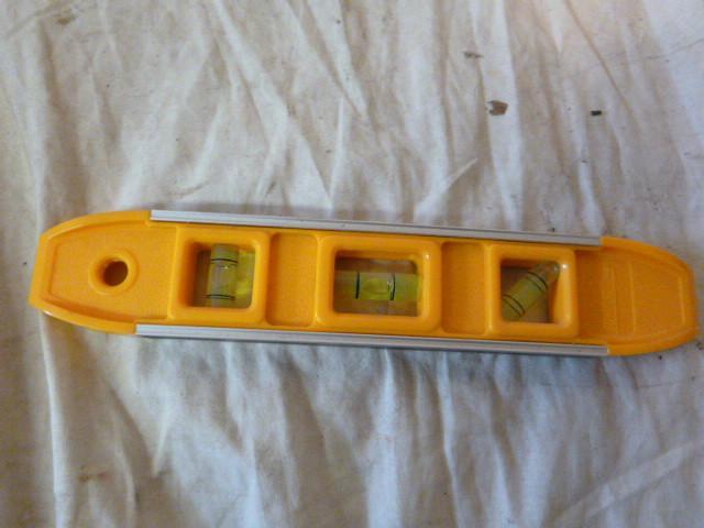 lot 355 image: Johnson 9" Magnetic Level...
