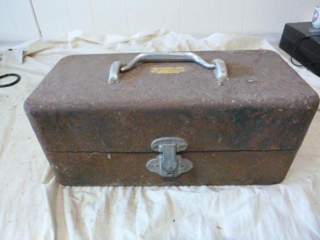 lot 359 image: Walton Grip Loc Vintage Tackle Tool...