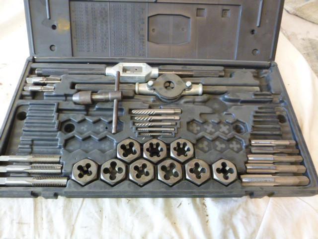 lot 38 image: Craftsman Tap and Die Set 23 Pieces...
