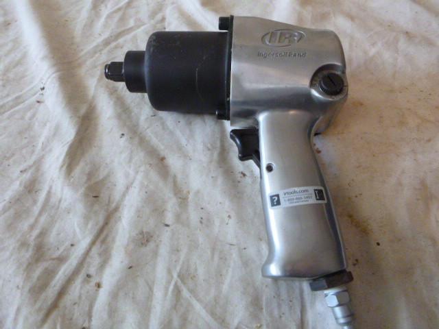 lot 52 image: Ingersoll Rand 12" Impact Wre...