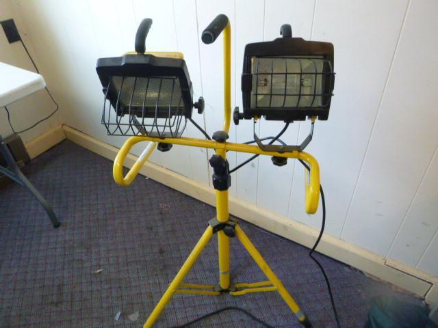 lot 59 image: Adjustable 2 Head Halogen Lights...