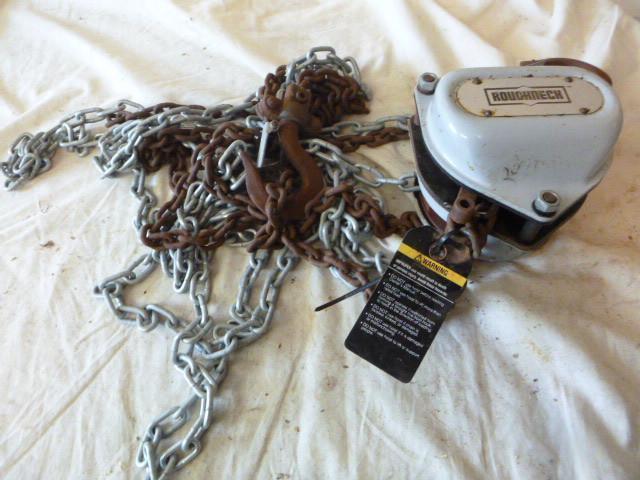 lot 60 image: Roughneck Chain Hoist...