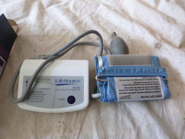 lot 97 image: Life Source Blood Pressure Monitor ...