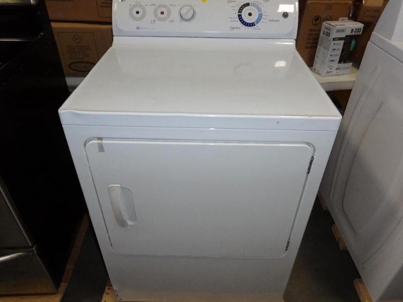 GE ELECTRIC DRYER IN WHITE. Bidder ...