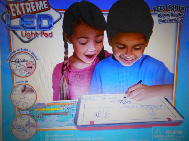 ROSEART EXTREME LED LIGHT PAD. Bidd...