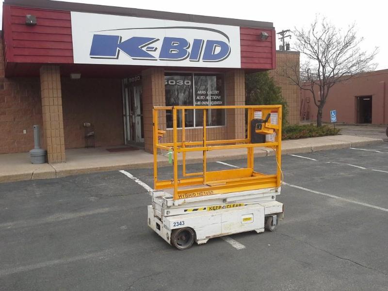 lot 1 image: 2005 Custom Equipment Hybrid HB-1030