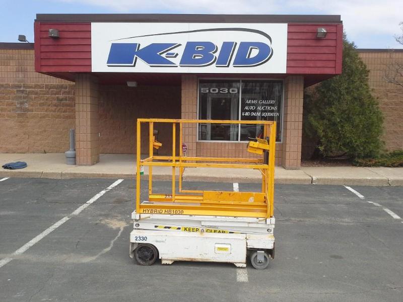 lot 13 image: 2005 Custom Equipment Hybrid HB-1030