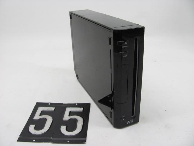 lot 55 image: Nintendo wii console. This unit is ...