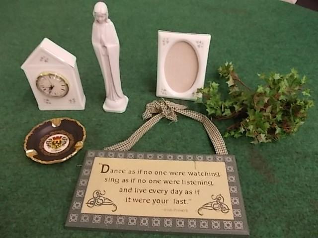 lot 18 image: Box Lot of Irish Proverb Sign, Roya...