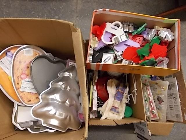 lot 33 image: Cookie Cutters, Cake Pans, Cake Dec...