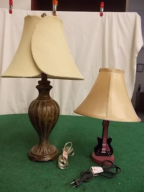 lot 4 image: 2-Lamps, 1-Hanging Light Fixture...
