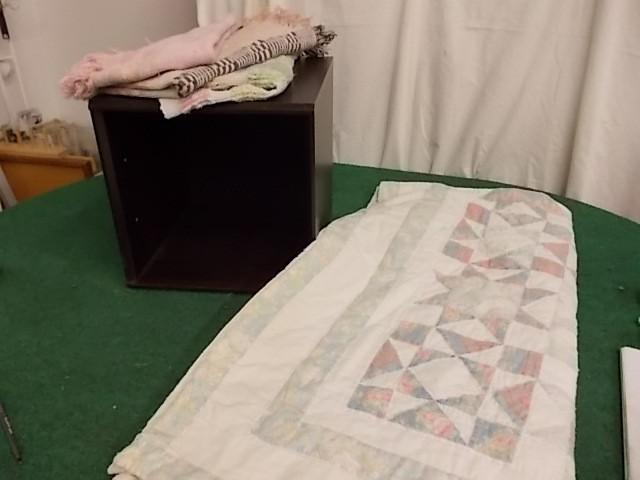 lot 43 image: Patchwork Quilt, Wood Storage Cube,...