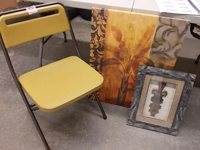 lot 58 image: Plastic Folding Chair and 2 Pieces ...