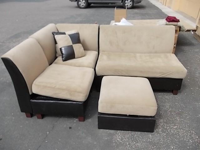 lot 70 image: Modular Sectional...