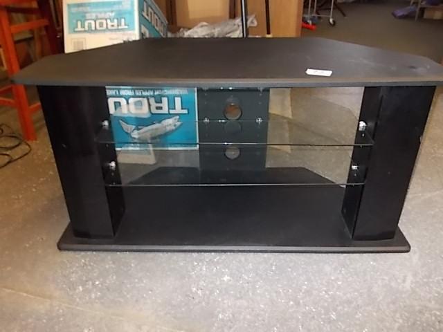 lot 72 image: TV Stand With 2 Glass Shelves 41 x ...
