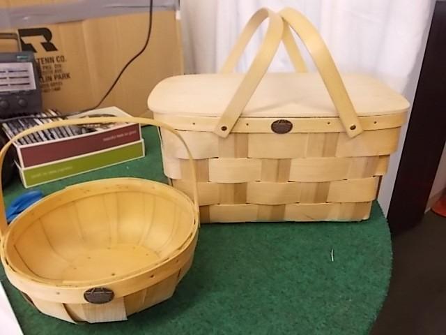 lot 82 image: Peterboro&nbspPicnic Basket With I...