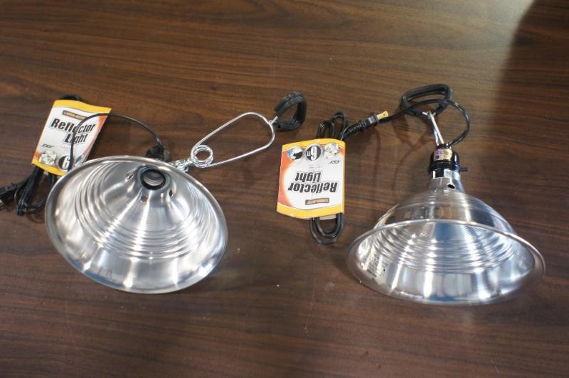 Lot of (2) Lumasite Reflector Light...