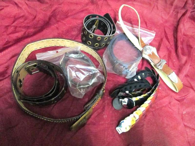 lot 104 image: Lot of mens and womens belts, many ...