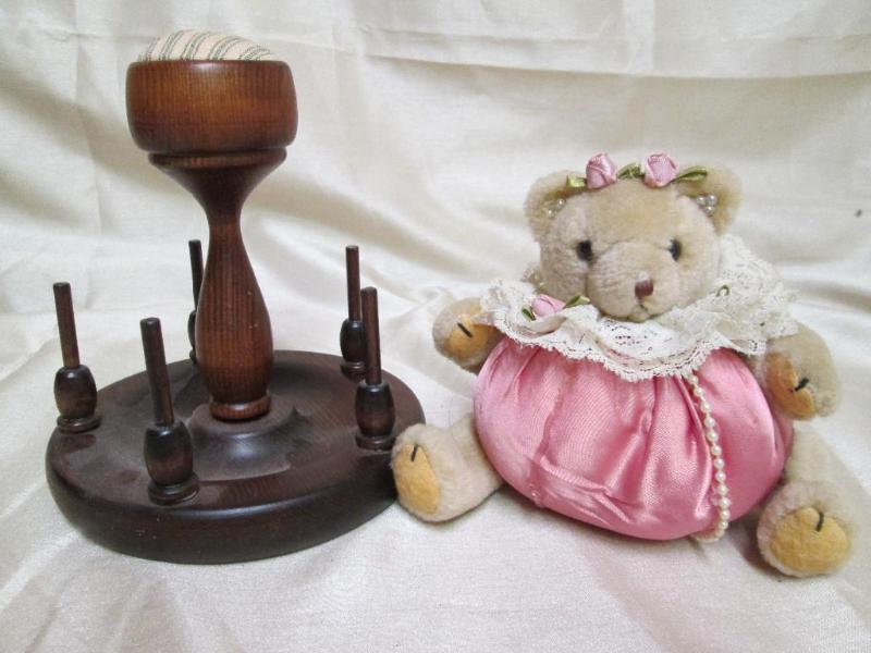 lot 154 image: Very nice thread tree with built in...