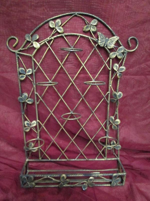 lot 160 image: Very nice wall mount tealite or vot...