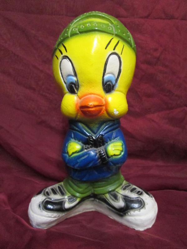 lot 175 image: Plaster paris Tweety Bird. Good con...