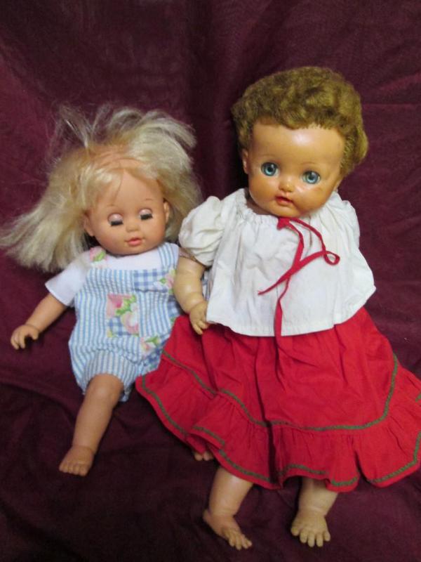 lot 176 image: Pair of vintage dolls with opening ...